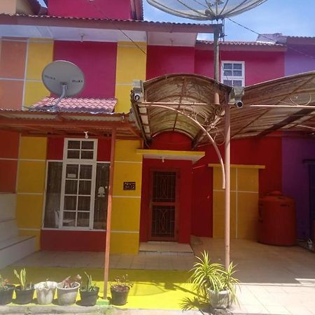 Villa Bukit Asri No 12 Berastagi View Bagian luar foto